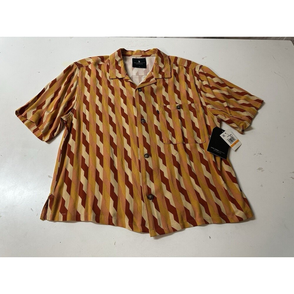 Junk Food Clothing Alexei Geo Print Rayon Cropped Camp Shirt Men’s Size S - NWT